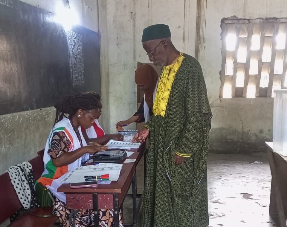 Journée de vote en Côte d'Ivoire: Scrutin dans le calme à Abobo-Akéikoi 8 Vote CEI ABOBO