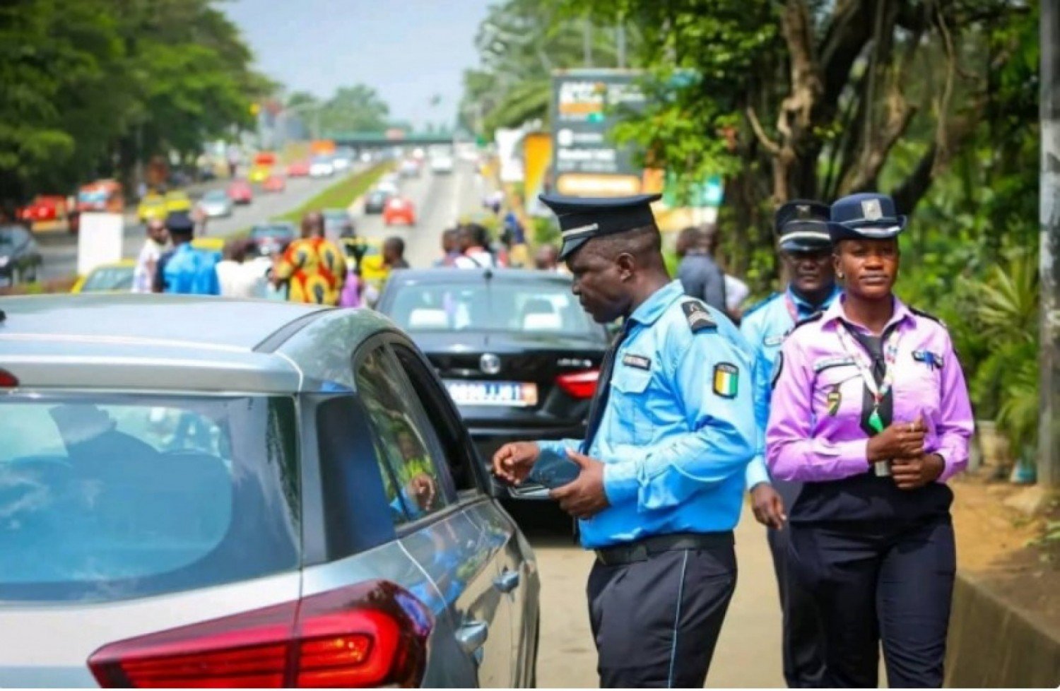 Côte d'Ivoire/Sécurité routière : Abidjan relance l’opération « Épervier » pour les fêtes de fin d’année 8 https://yellow-starling-485024.hostingersite.com/cote-divoire-securite-routiere-abidjan-relance-loperation-epervier-pour-les-fetes-de-fin-dannee/