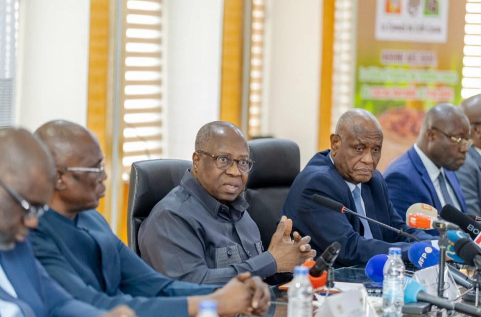 Côte d'Ivoire/Commercialisation du cacao : le Conseil du Café-Cacao dément tout blocage 8 conseil café cacao campagne 2025/2026 Comercialisation