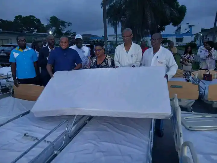 Côte d'Ivoire : l’Église Vases d’Honneur offre des équipements au CHU de Treichville 8 PH CHUD