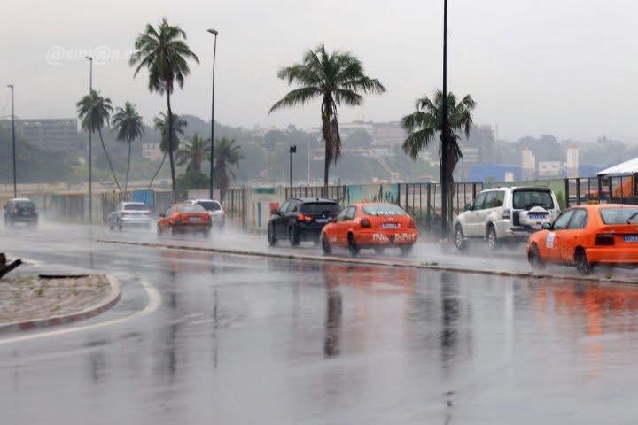 Fortes pluies à Abidjan : plusieurs axes inondés, Bingerville et Cocody en vigilance orange 8 inondations vigilance