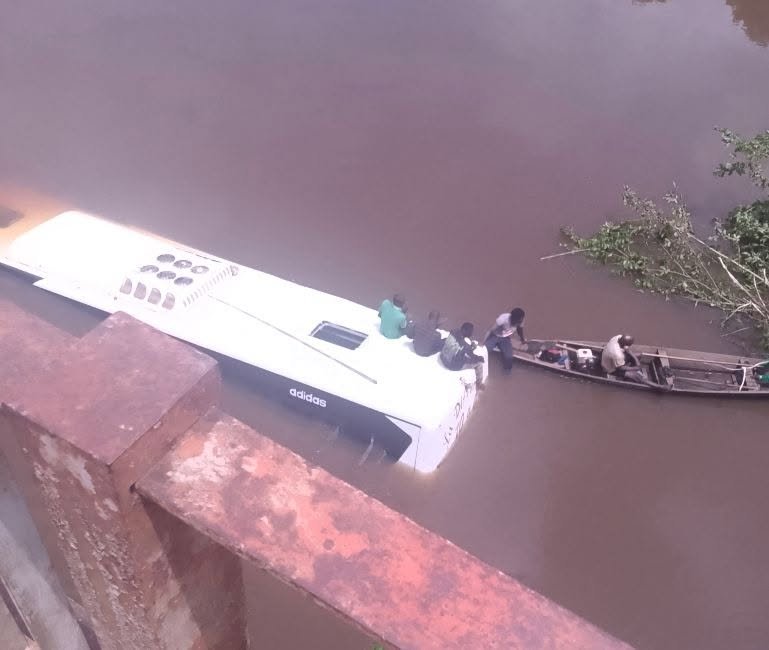 Côte d'Ivoire : 14 morts et 40 blessés dans un grave accident de la route à Zouzouso 3 8 746129669 122106977120357644 2031234127744593812 n